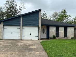 Building Photo - 1822 Eagle Dr