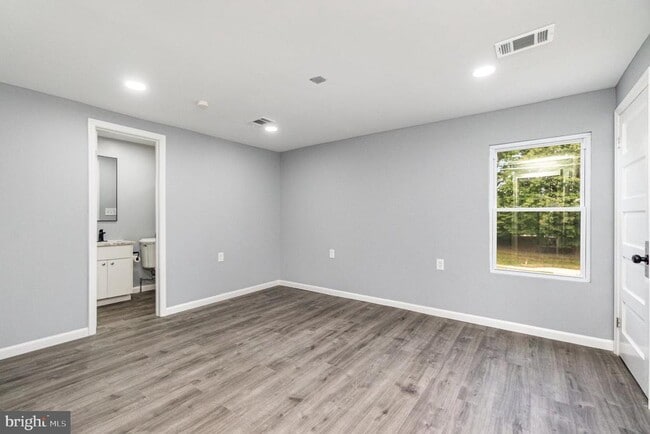 Building Photo - 1320 Conowingo Rd