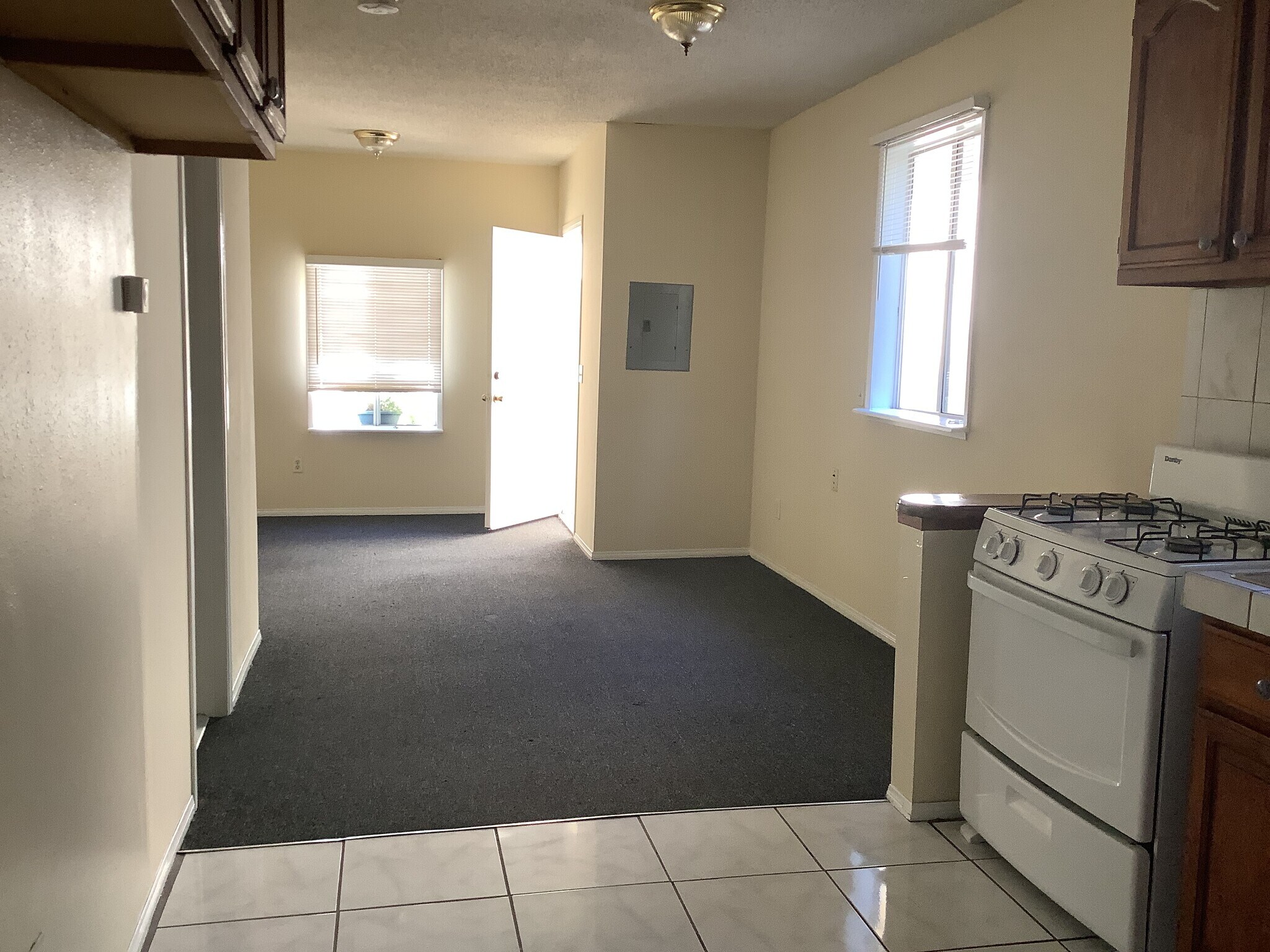 Building Photo - 5730 1/2 La Mirada Ave