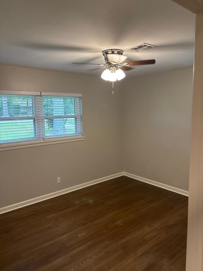 Building Photo - 3819 Marie Cook Dr