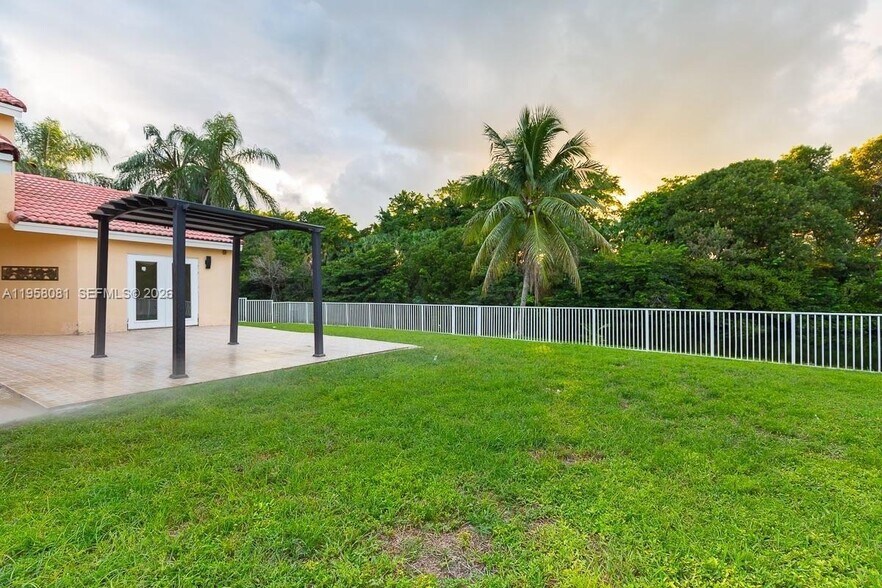 Building Photo - 4148 SW 153rd Ter