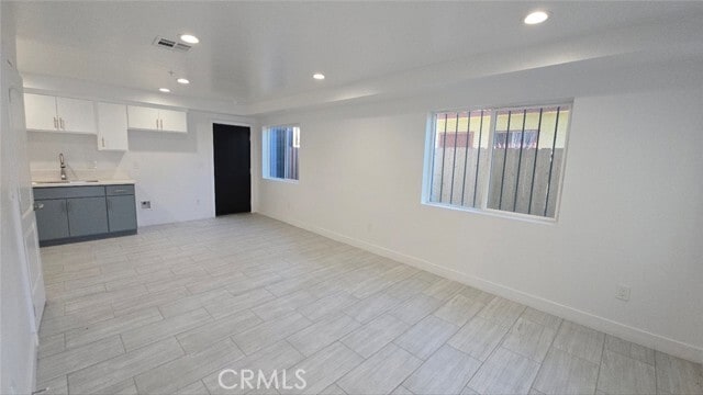Building Photo - 10415 Avalon Blvd