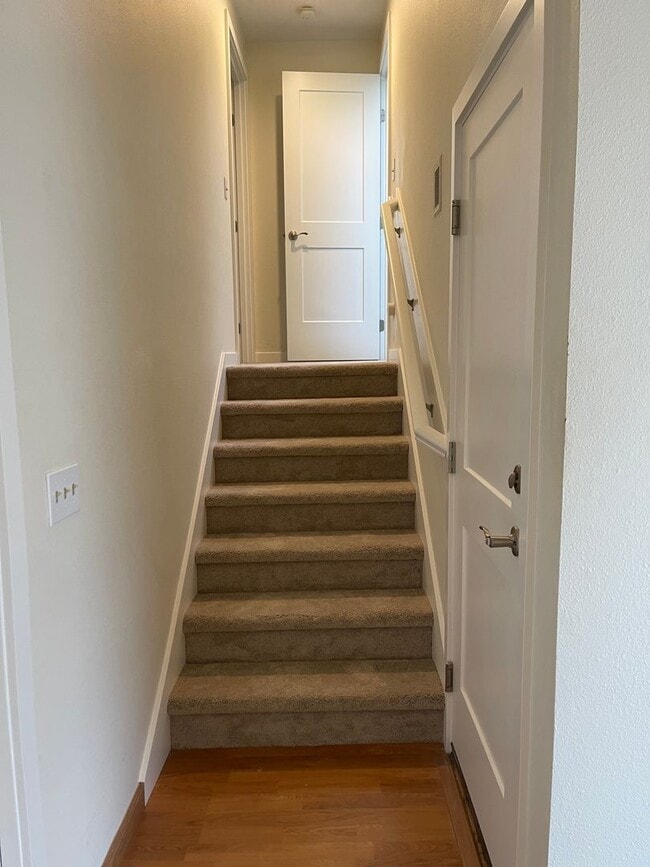 Building Photo - Spacious 2br with additional room in The M...