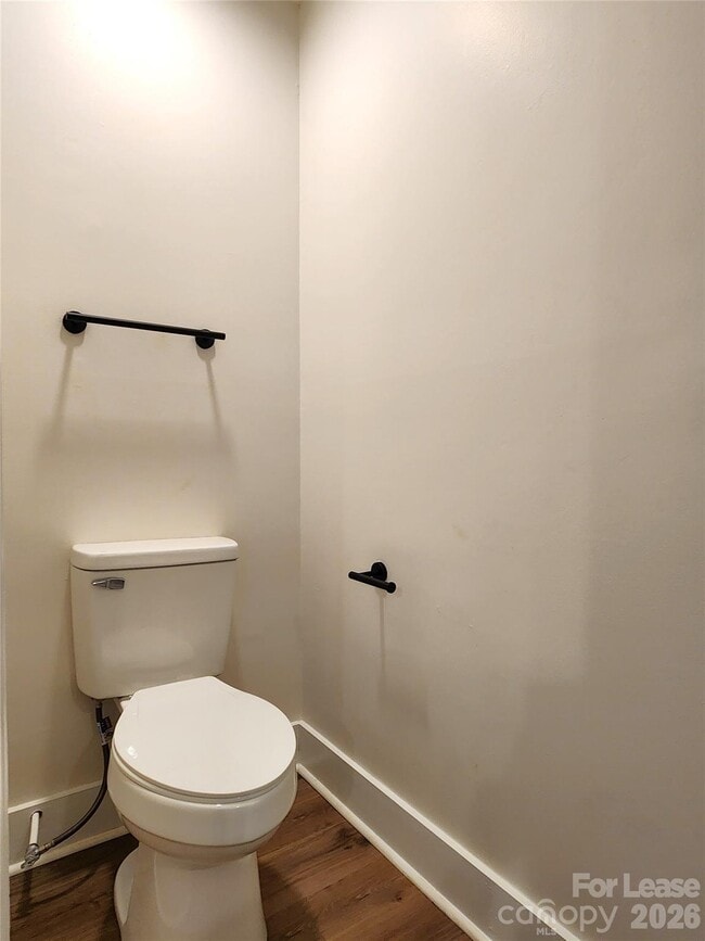 Building Photo - 315 Hamilton Dr NE