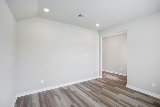 Building Photo - 3030 Marble Wy