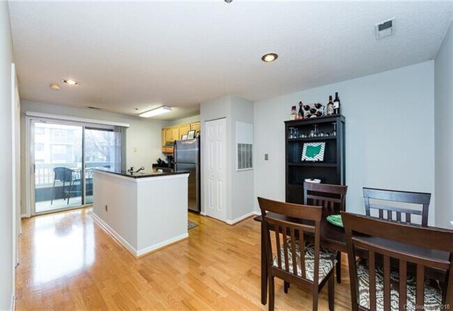 Building Photo - 525 Olmsted Park Plz