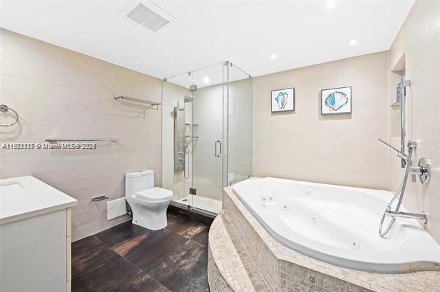 Building Photo - 100 Bayview Dr