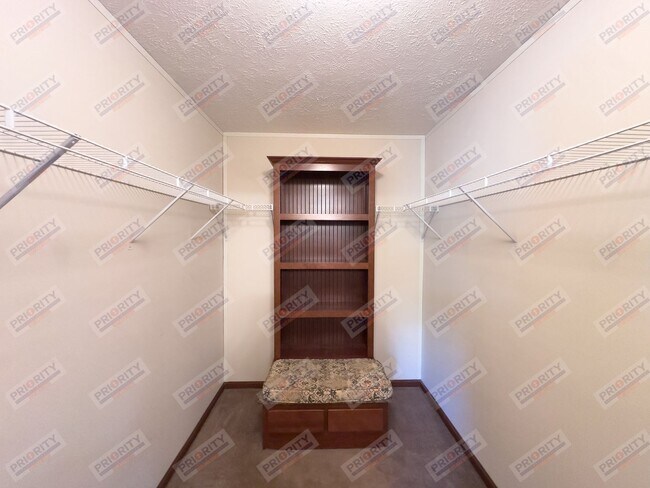 Building Photo - Rural Single Family Home