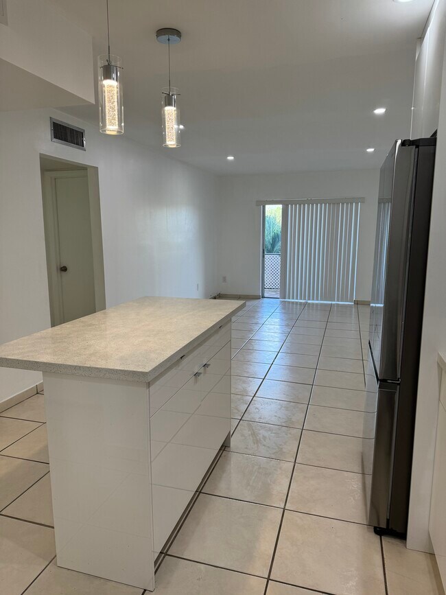 Building Photo - 10851 SW 2nd St