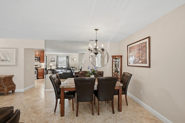 Building Photo - 5187 Europa Dr