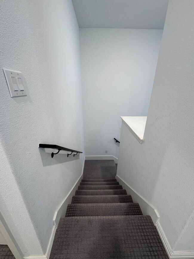 Building Photo - FULLY UPGRADED LUXURY TOWNHOME located in ...