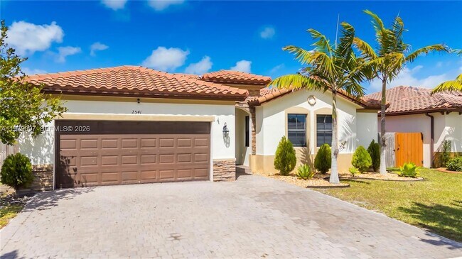 Building Photo - 2541 SE 1st St