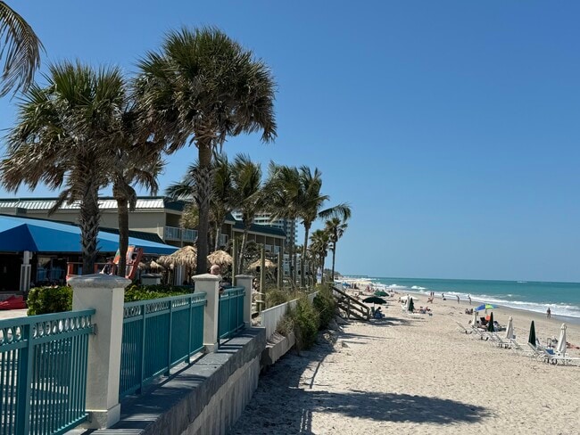 Building Photo - 600 Royal Palm Blvd