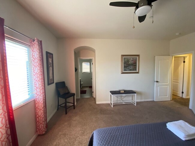 Building Photo - Affordable 3 BD 2 BA house in SE Bakersfield Near Union Ave & Berkshire Road