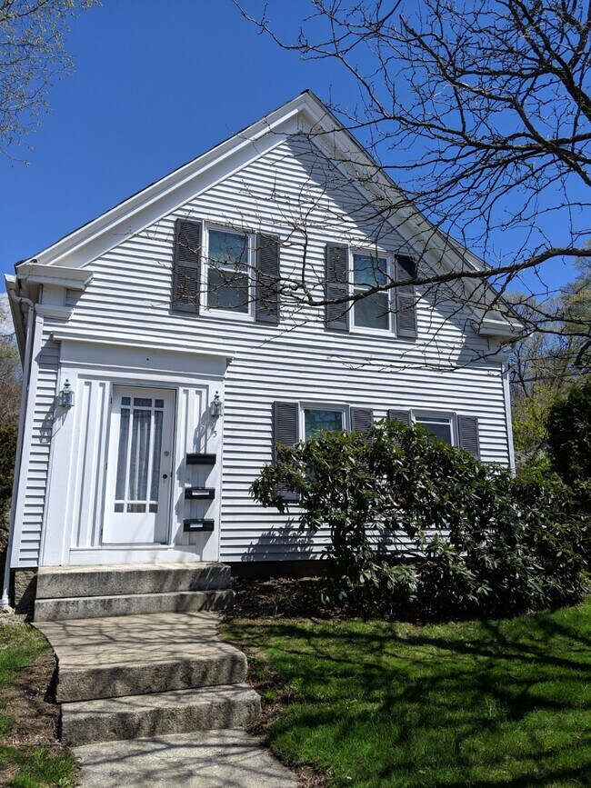 Main Entrance - 15 Grove St