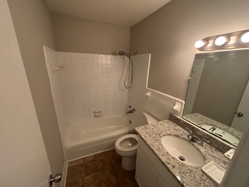 Building Photo - 3110 Delia Ln NW
