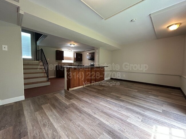 Building Photo - 10441 Prince Dr