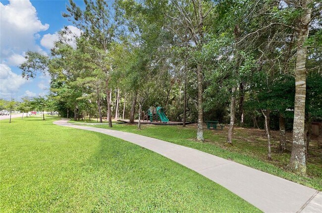 Building Photo - 2474 Garden Shadow Dr