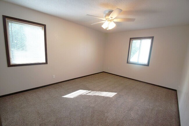 Building Photo - Spacious Two Bedroom Classic Appaloosa Suite