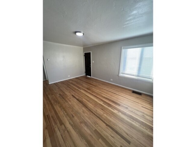 Building Photo - SECTION 8 WELCOME!! Three bedroom two bath...