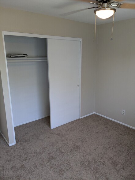 Building Photo - 5436 W Sheena Dr