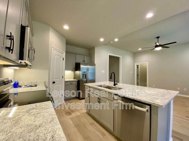 Building Photo - 421 Zinfandel Pl