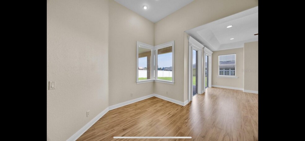 Building Photo - 5556 Vintage View Blvd