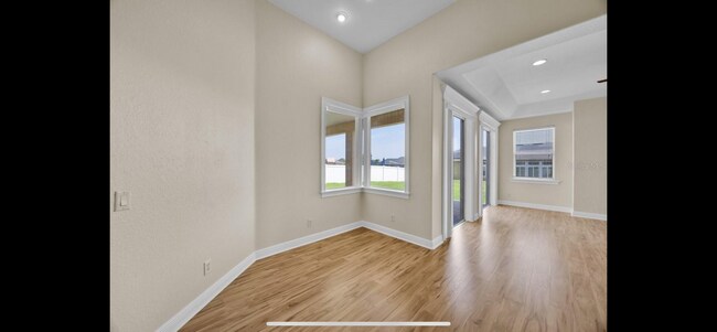 Building Photo - 5556 Vintage View Blvd