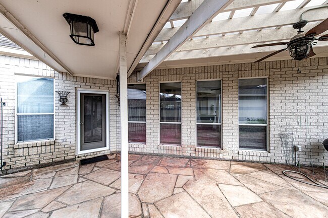 Building Photo - 10911 Hundred Bridge Ln
