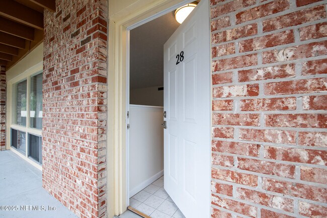 Building Photo - 1217 Park Ave