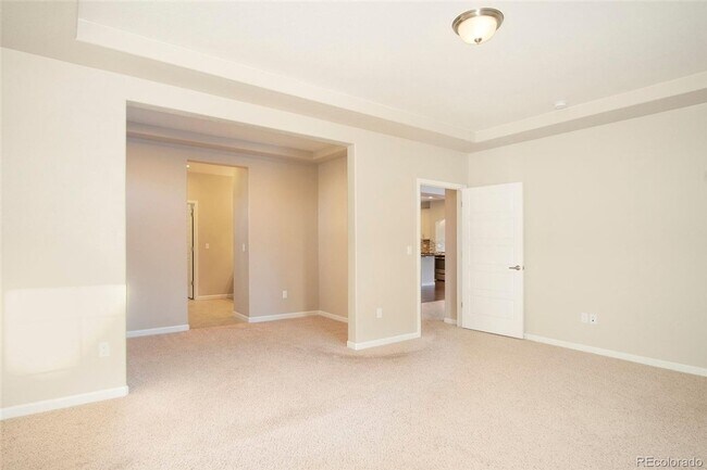 Building Photo - Spacious 4 Bedroom House in Green Valley R...