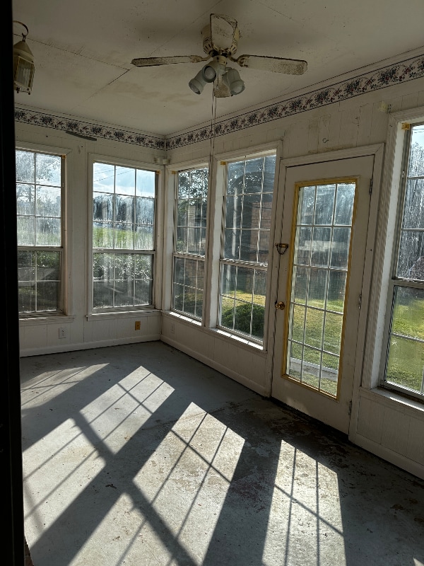 Building Photo - 467 Russell Ridge Rd