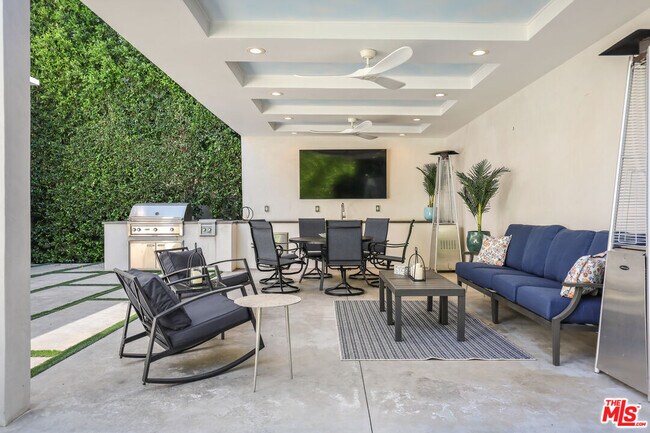 Building Photo - 13812 Cumpston St