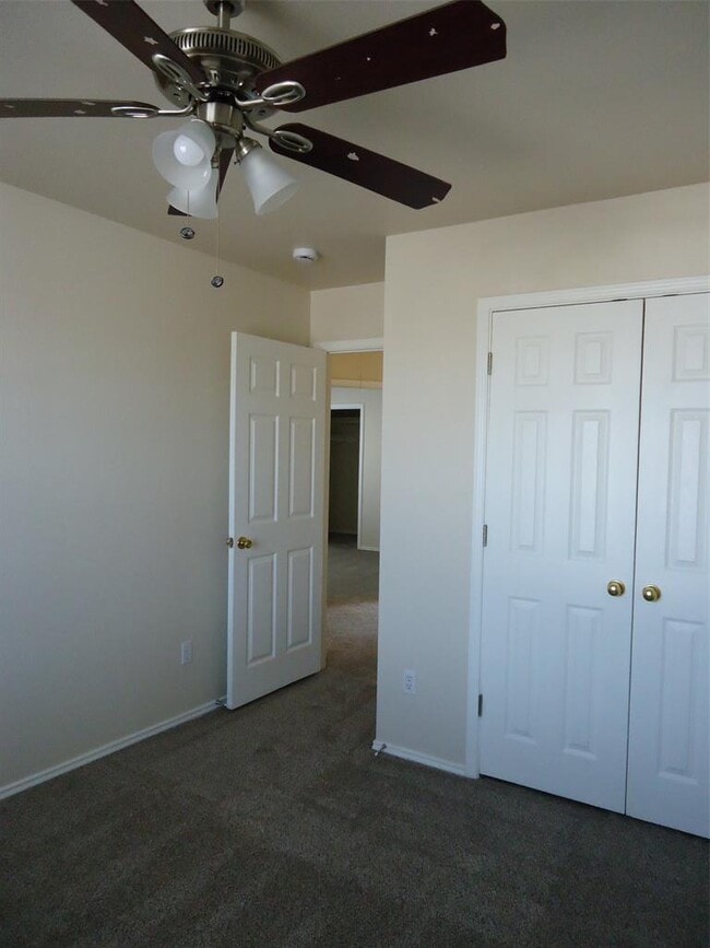 Building Photo - 2847 Southampton Way