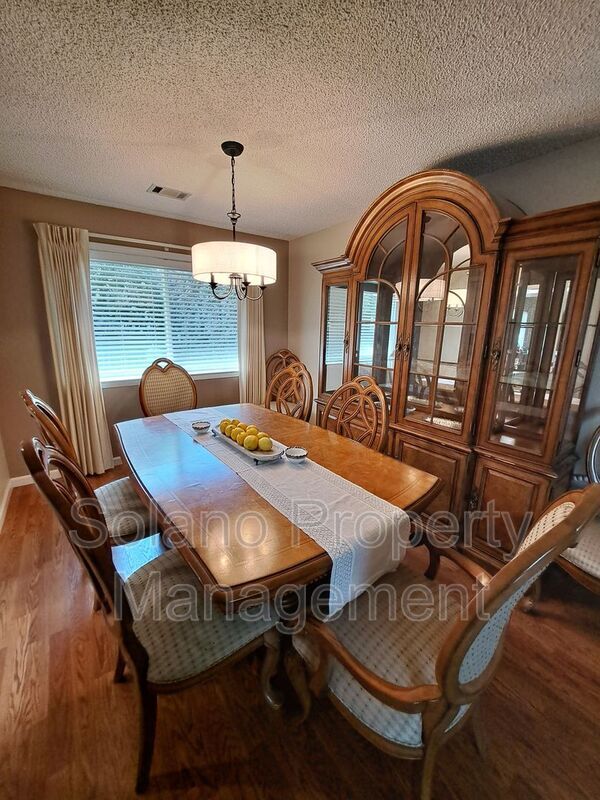 Building Photo - 110 Wayne Ct