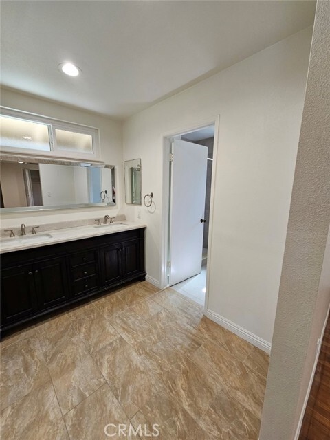 Building Photo - 1632 Canyon Dr