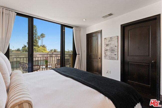 Building Photo - 500 Orlando Ave