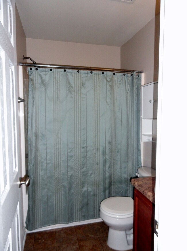 Building Photo - End Unit with Lots of Upgrades!