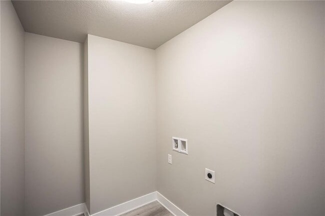 washer and dryer room - 17107 Blue Sage Ln
