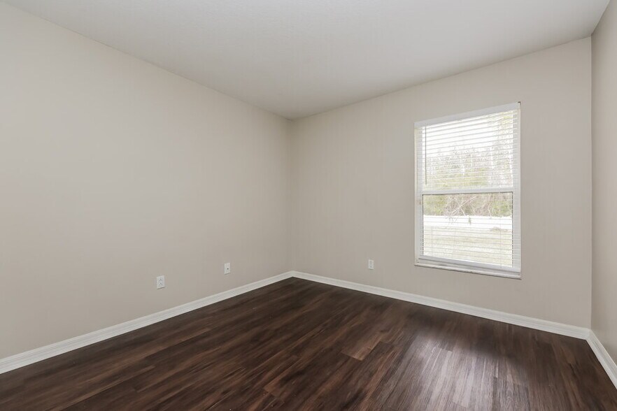 Building Photo - 29613 Morningmist Dr