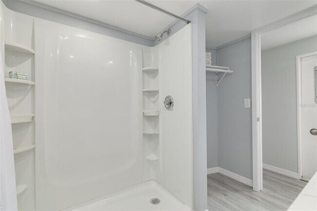 Building Photo - 7815 Greenlawn Dr
