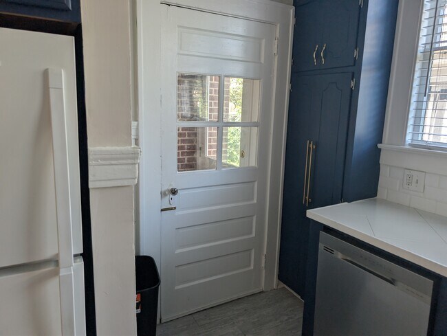 Building Photo - 1117 Kinard Ct