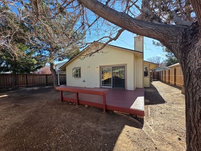 Building Photo - Extensively Renovated 3-Bedroom Home in Desirable Northwest Reno