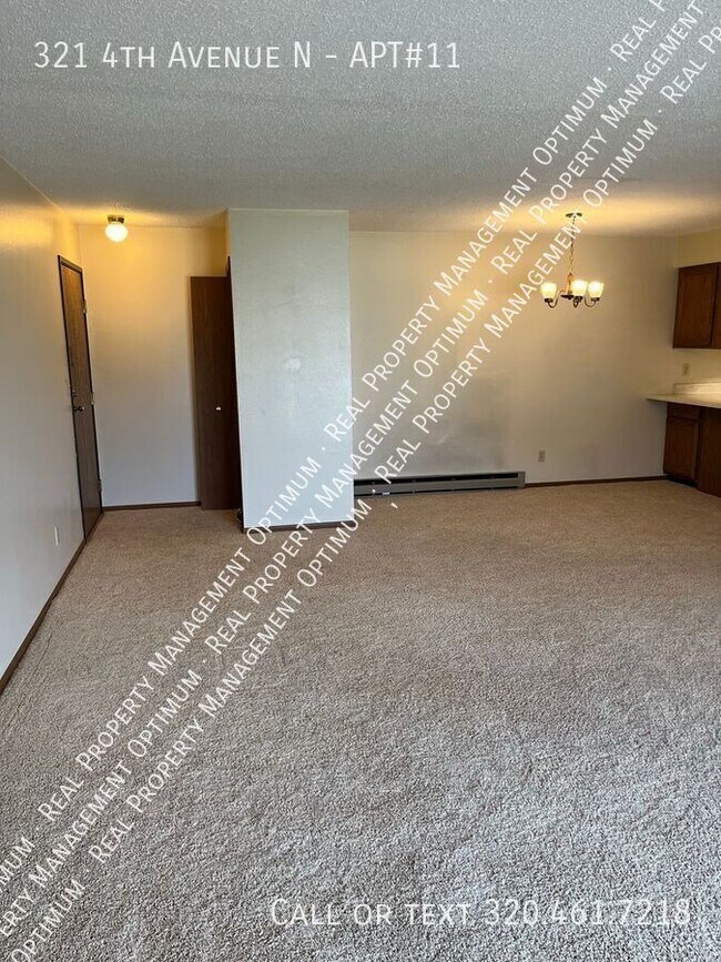 Building Photo - 321 4th Ave N