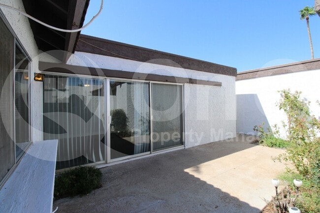 Building Photo - 8742 E Via De La Luna