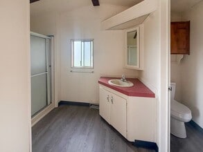 Building Photo - Cozy 2 Bed, 2 Bath Manufactured Home