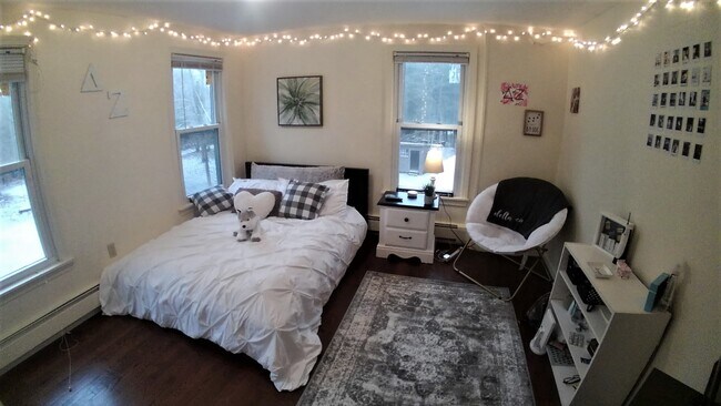 Bedroom - 742 Storrs Rd