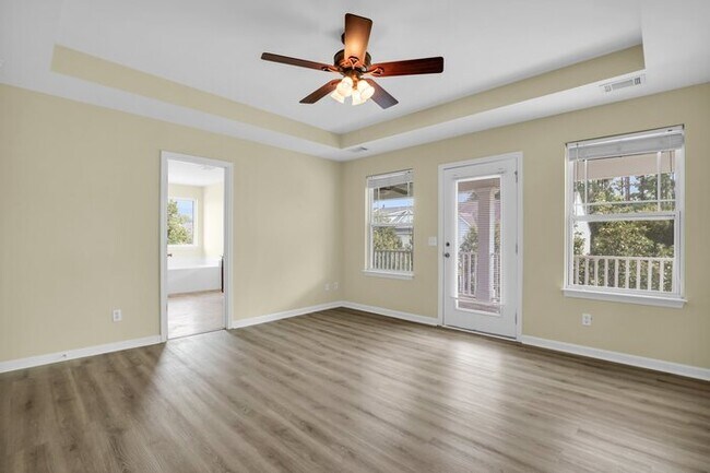 Building Photo - 3 Bedroom 3 Bathroom in Hinesville