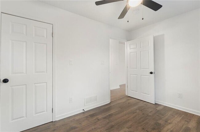 Building Photo - 3142 Chamblee Gap Rd