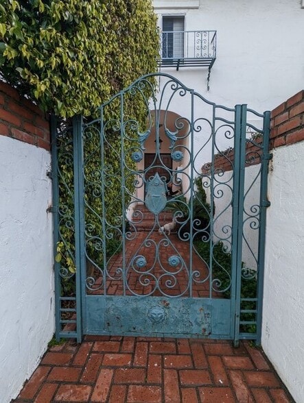 Building Photo - 1200 N Gardner St